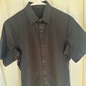 Short sleeve button up